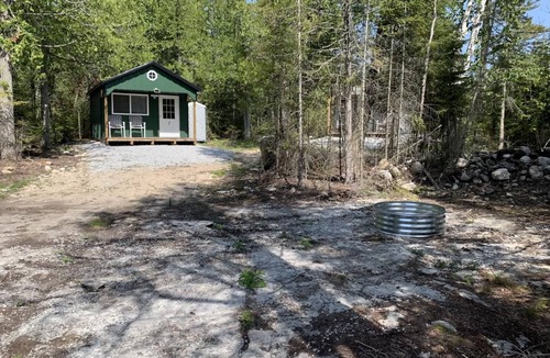Drummond Island House | Henry's Cabin - Johnswood Off Grid Cabins on Drummond Island