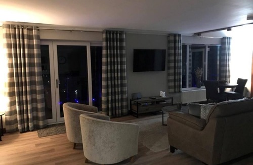 Arden Cottage | Heron Lodge - Sleeps 2 - sleeps 2 guests in 1 bedroom