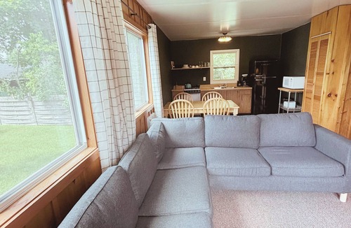 Hessel Cabin | Hessel Bay Cabin #5: Lake Huron waterfront cabin sleeps 4.