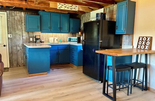 Skidway Lake Cabin | Hewey Lake Hideaway - Add-On Cabin - Leland