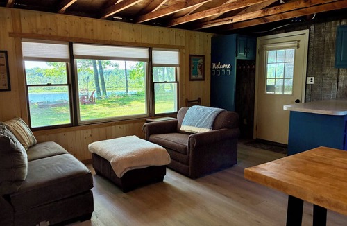 Skidway Lake Cabin | Hewey Lake Hideaway - Add-On Cabin - Leland
