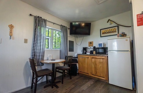 Lake City Cabin | Hidden Haven Cottages - Cottage 9 - Summer Fun