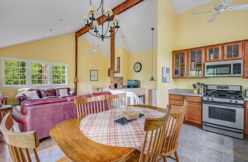 Pleasant Point House | Hidden Hollow Cottage | 75 Yards To Blackfish Creek