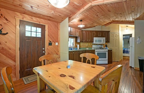 Rockbridge Cabin | Hidden Ridge Cabin | Big Pine Retreat, Trails