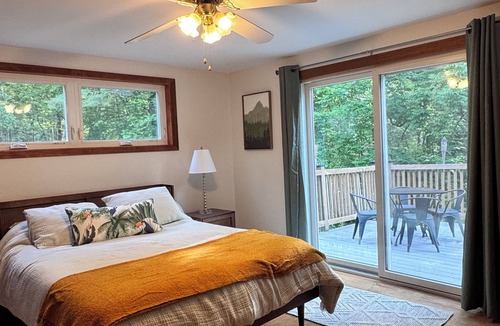 Falmouth House | Hideaway on the Lake