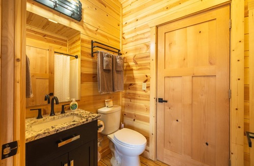Rockbridge Cabin | Highland Lodge With Indoor Saltwater Pool
