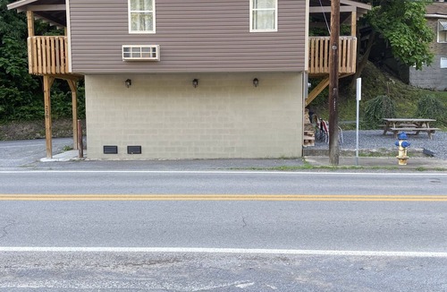 Corinne Cottage | Highwater Inn Sleeps up to Ten