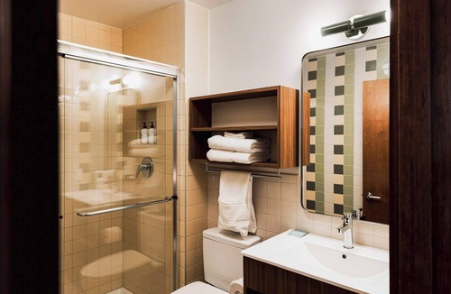Hale Apartment | Highway Horizon Haven | La Vista Motel | 202