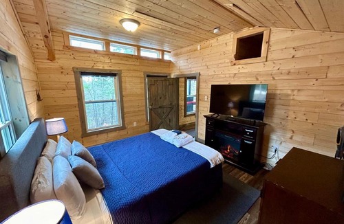 Primrose House | Hikers Midnight - Quiet RRG Cabin - WiFi -Perfect Location - ECO Friendly