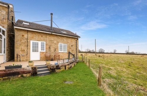 Henshaw Cottage | Hill House Hideaway - North East Escapes