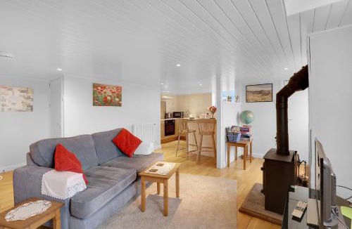 Henshaw House | Hill House Hideaway - North East Escapes
