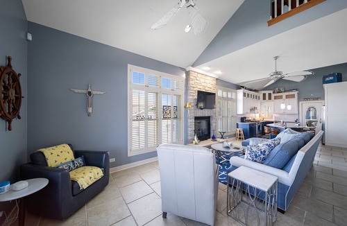 Zenda House | Hillside House Lake Geneva