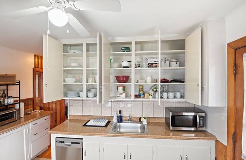 Great Neck House | Hillside Ocean View; access to private beach