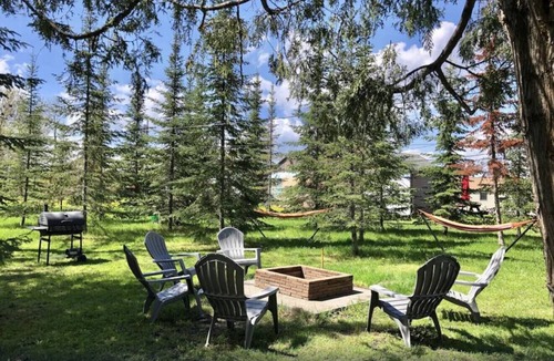 International Falls Cabin | Hilltop Lodge Two Double - Room 106
