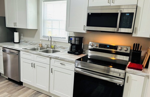 Bowling Green Apartment | Hilltopper Haven - Charming 1-bedroom duplex in downtown Bowling Green