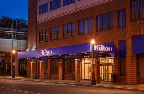 West Central Hotel | Hilton Fort Wayne at the Grand Wayne Center 3