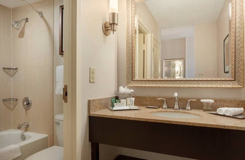 West Central Hotel | Hilton Fort Wayne at the Grand Wayne Center 3