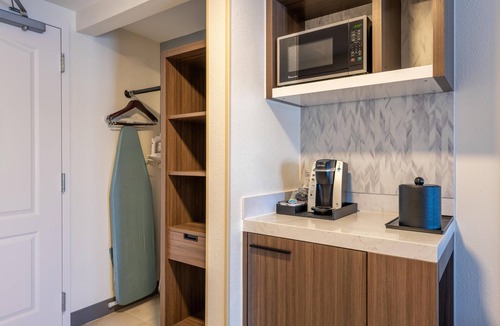 Auburn Hotel | Hilton Garden Inn Auburn Lewiston Riverwatch