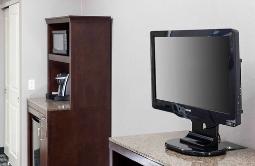 Novi Hotel | Hilton Garden Inn Detroit/Novi