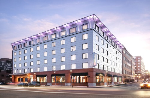 Old Port Hotel | Hilton Garden Inn Portland Downtown Waterfront