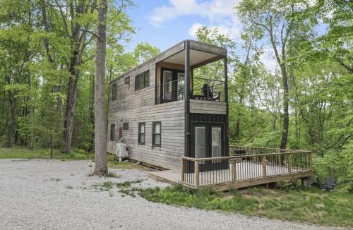 Logan Apartment | Hiltop Haven The Double Stack