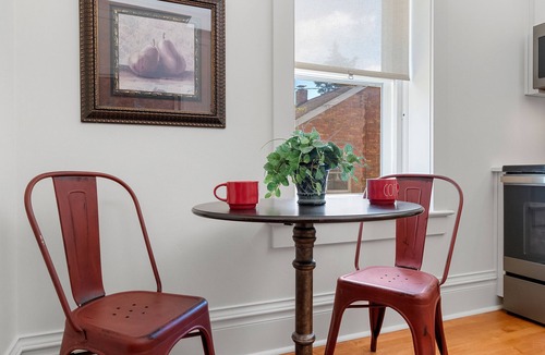 De Pere Apartment | Historic 2-bedroom 1st floor unit with a beautiful porch in delightful De Pere