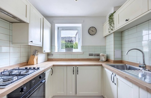 Old Town Apartment | Historic 2BR Flat on the Royal Mile - Old Town Gem