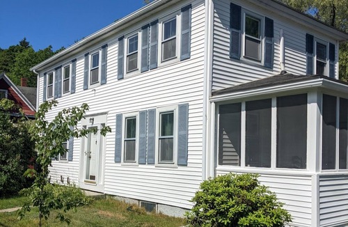Boothbay Harbor House | Historic 3-Bedroom Colonial Home Minutes to The Harbor