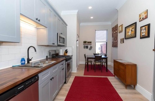 Manchester Apartment | Historic Brownstone Loft-Walk to Casino & Stadiums