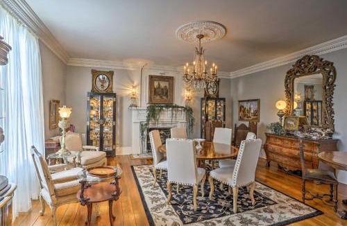 Cedar Hill House | Historic Cedar Hill Mansion on Large Farm w/Pool!