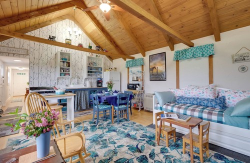 Cherryfield Cottage | Historic Cottage on Horse Farm: FirePit & BBQ