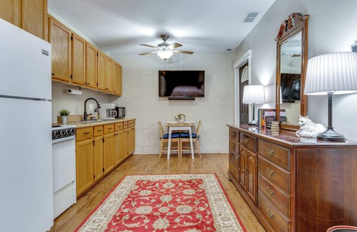 Lebanon Apartment | Historic Downtown Hub! Lebanon Apt