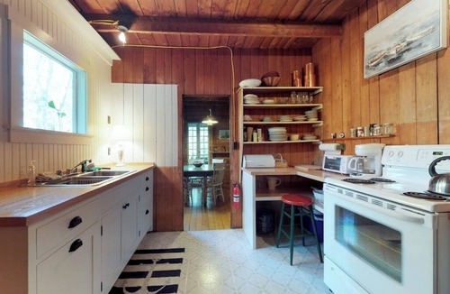 Boothbay Harbor Cabin | Historic Home with Large Deck, Free WiFi, Washer/Dryer - Near Beach and Downtown
