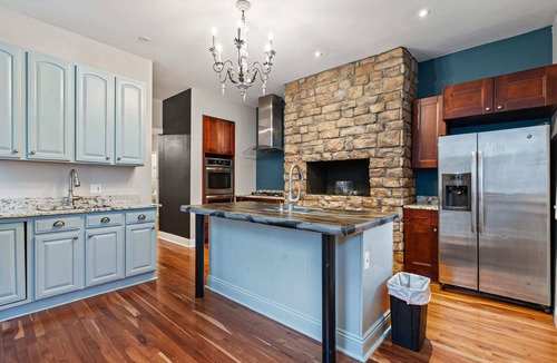 Manchester House | Historic Manchester Charming Victorian Townhouse Sleeps 11