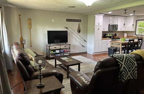 Haysi Cabin | "Hit the Breaks" - Three bedroom cabin just outside Breaks Interstate Park!