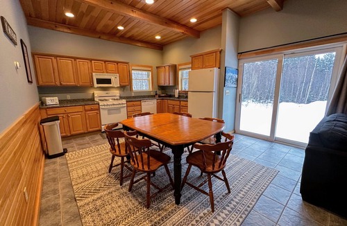 Bretton Woods Cottage | Hl96 Single Family Home With Views and Lots of Space! Privacy, Convenience, AC and Style!