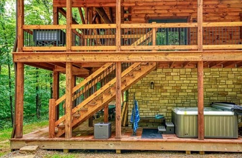 Logan Cabin | Hocking Hills Park Getaway for Family Adventures in Logan, Ohio