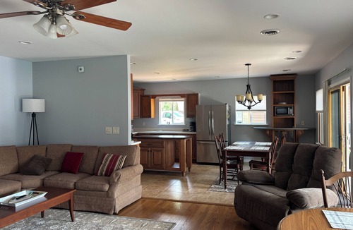 Holcombe House | Holcombe Haven- Lovely 4-bedroom house with AC in charming Holcombe