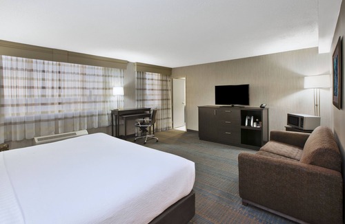 Downtown Columbus Hotel | Holiday Inn Columbus Dwtn-Capitol Square by IHG