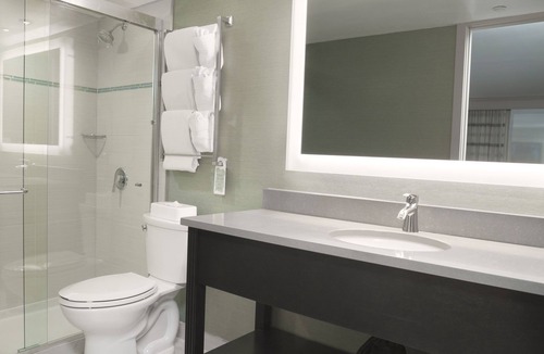 Downtown Columbus Hotel | Holiday Inn Columbus Dwtn-Capitol Square by IHG