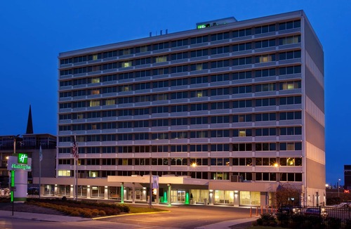Downtown Columbus Hotel | Holiday Inn Columbus Dwtn-Capitol Square by IHG