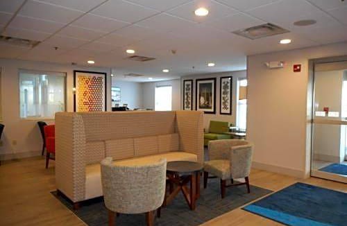 Parkdale Hotel | Holiday Inn Express Fairfield, an IHG Hotel