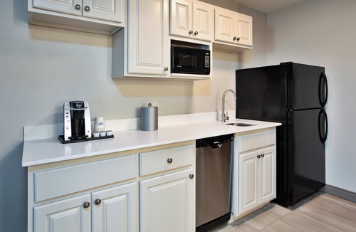 Sioux Falls Hotel | Holiday Inn Express and Suites Sioux Falls SW by IHG