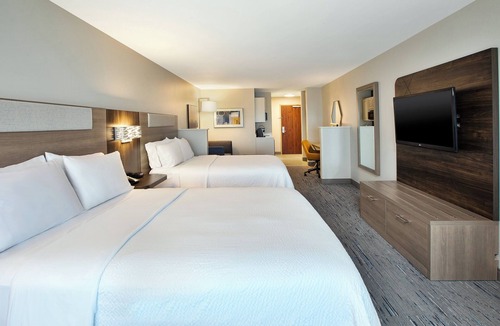 Sioux Falls Hotel | Holiday Inn Express and Suites Sioux Falls SW by IHG