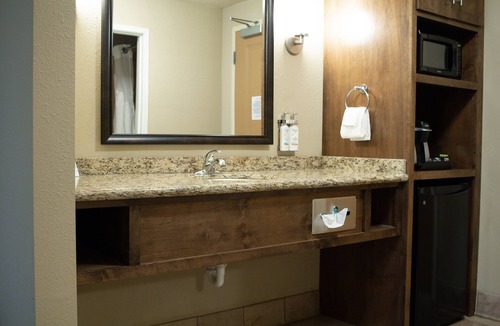 Williston Hotel | Holiday Inn Express and Suites Williston by IHG