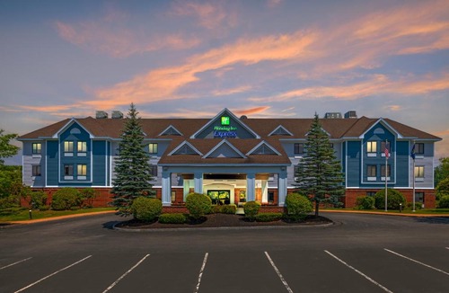 Biddeford Hotel | Holiday Inn Express Biddeford by IHG