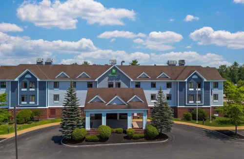 Biddeford Hotel | Holiday Inn Express Biddeford by IHG