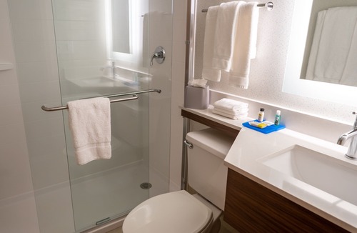 Dorchester Hotel | Holiday Inn Express Boston by IHG
