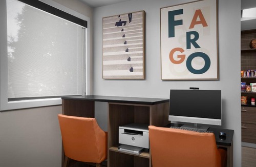 Fargo Hotel | Holiday Inn Express Fargo - West Acres by IHG