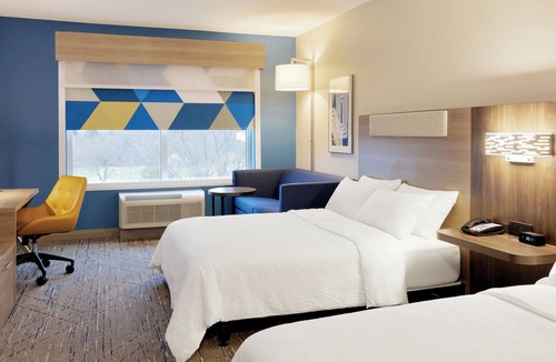 Streetsboro Hotel | Holiday Inn Express Hotel & Suites Cleveland-Streetsboro by IHG